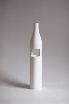 Bouroullec R. et Er., "Vases combinatoires", 1997, polyuréthane, dim. multiples,  © Morgane Le Gall - Bouroullec.com, (61,1x02,6 mm.) 